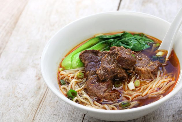 La soupe Taïwanaise de nouilles au boeuf par Coin Op Table